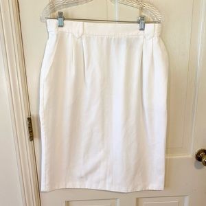 Vintage Liz Baker essentials white knee length skirt cottage core